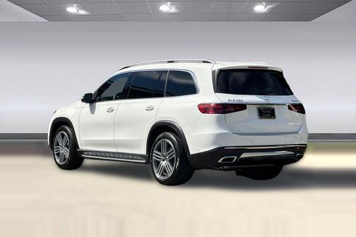 Polar White 2026 Mercedes-Benz GLS 450 4MATIC