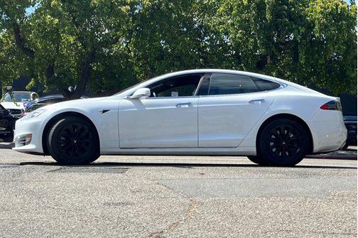 2018 Tesla Model S 75D