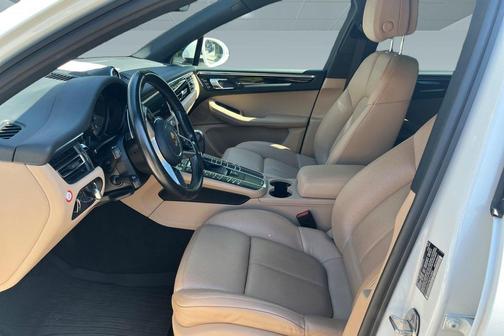 White 2021 Porsche Macan Macan