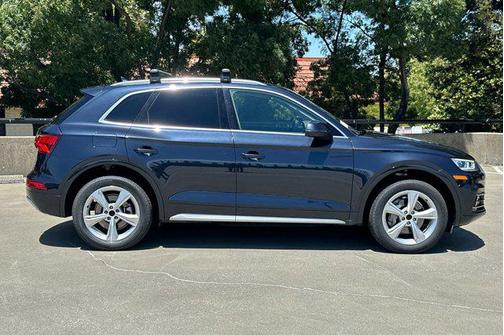 2020 Audi Q5 45 Premium Plus