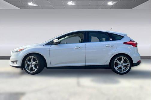WHITE PLATINUM TRI-COAT 2016 Ford Focus Titanium