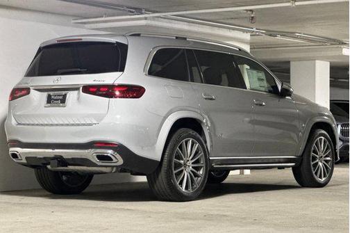 2025 Mercedes-Benz GLS 450 4MATIC