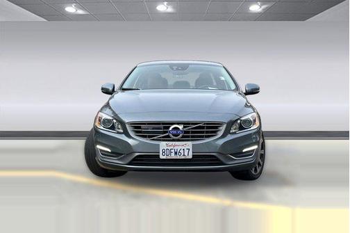 2017 Volvo S60 Inscription T5 Platinum