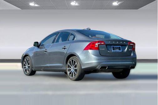 2017 Volvo S60 Inscription T5 Platinum