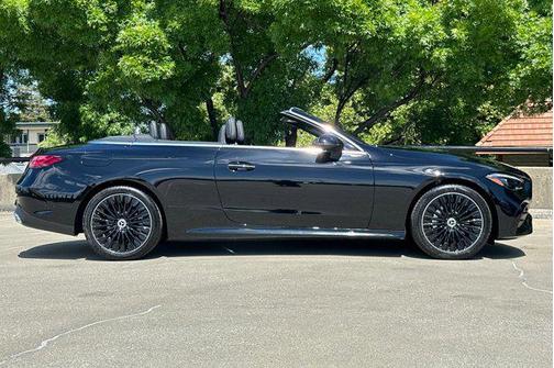 2025 Mercedes-Benz CLE 300 4MATIC Cabriolet