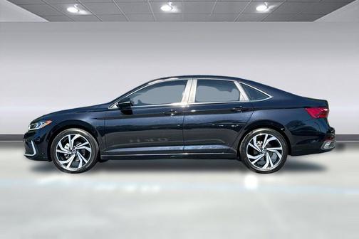 Deep Black Pearl 2025 Volkswagen Jetta 1.5T SEL