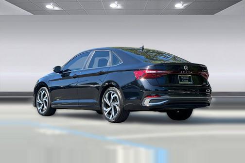 Deep Black Pearl 2025 Volkswagen Jetta 1.5T SEL