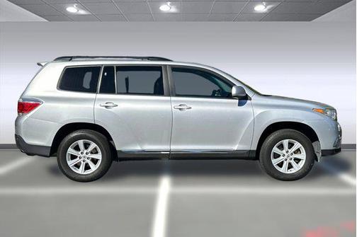2012 Toyota Highlander SE