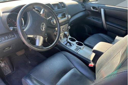 2012 Toyota Highlander SE