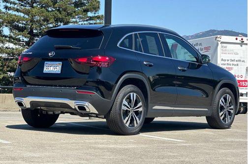 2025 Mercedes-Benz GLA 250 Base