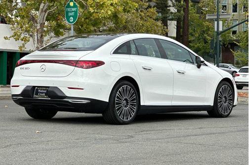 2026 Mercedes-Benz EQE 320+ 320+