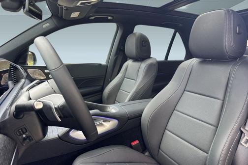 MANUFAKTUR Ireland Mid Green Metallic 2026 Mercedes-Benz GLE 450 4MATIC