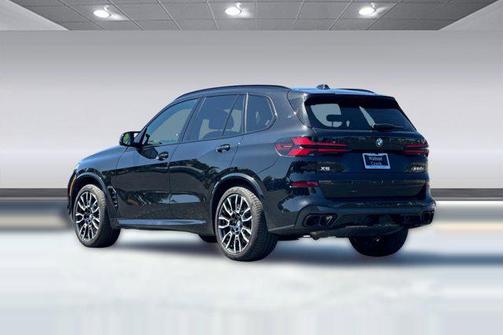 Black Sapphire Metallic 2024 BMW X5 M60i