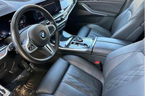 Black Sapphire Metallic 2024 BMW X5 M60i