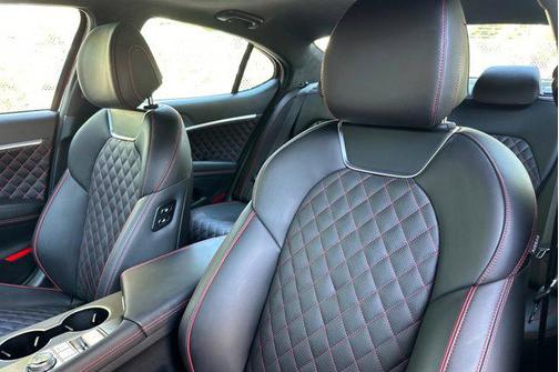 2024 Genesis G70 3.3T RWD Sport Advanced