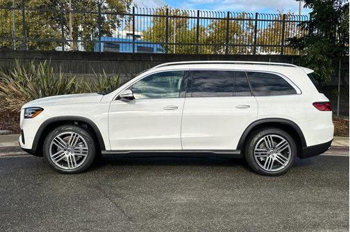 2025 Mercedes-Benz GLS 450 4MATIC