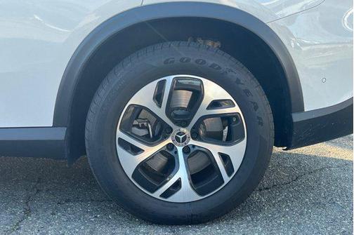 2025 Mercedes-Benz GLC 350e Base