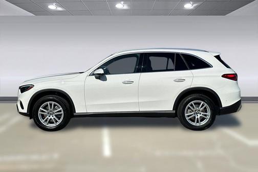 Polar White 2026 Mercedes-Benz GLC 300 Base