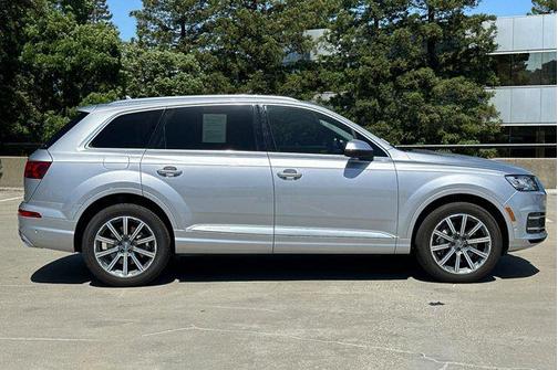 2019 Audi Q7 55 Premium Plus
