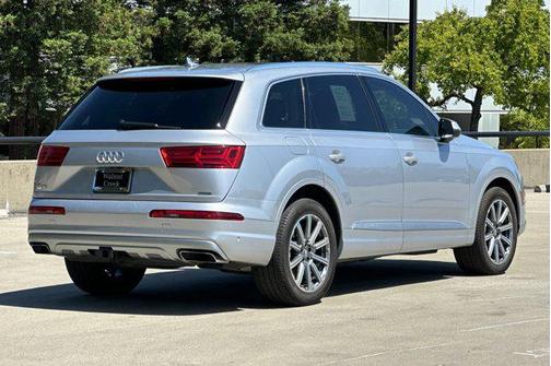 2019 Audi Q7 55 Premium Plus