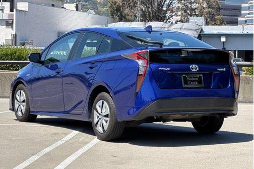 2016 Toyota Prius Four Touring