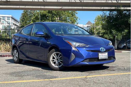 2016 Toyota Prius Four Touring