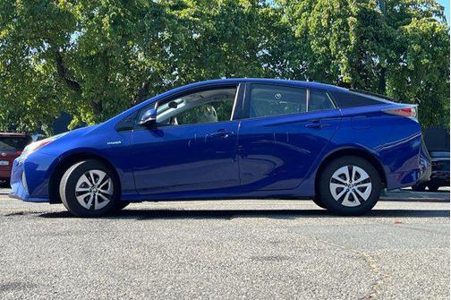 2016 Toyota Prius Four Touring