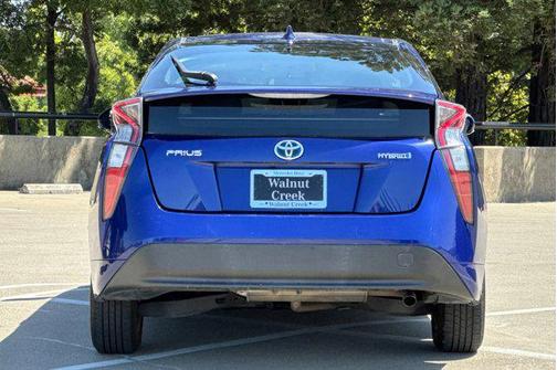 2016 Toyota Prius Four Touring