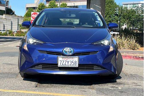 2016 Toyota Prius Four Touring