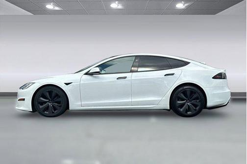 Pearl White Multi-Coat 2022 Tesla Model S Dual Motor All-Wheel Drive