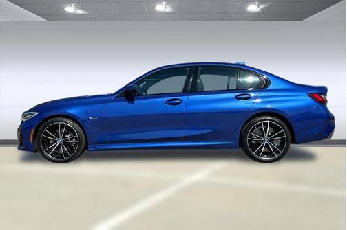 2022 BMW 330e Base