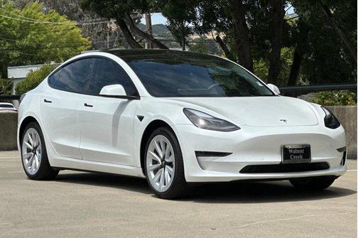 2022 Tesla Model 3 Standard Range