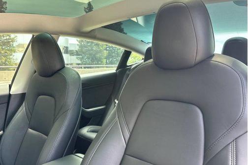2022 Tesla Model 3 Standard Range