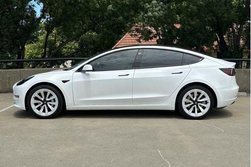 2022 Tesla Model 3 Standard Range
