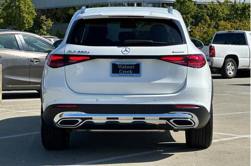 2025 Mercedes-Benz GLC 350e Base