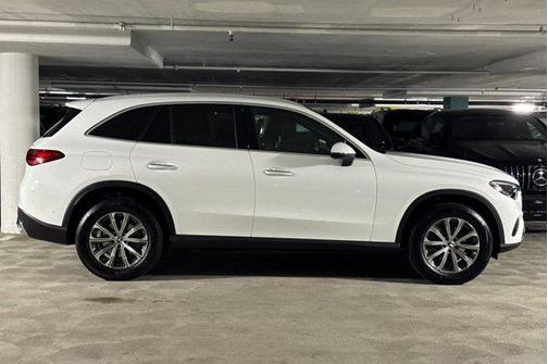 2026 Mercedes-Benz GLC 300 4MATIC