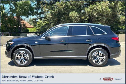 2025 Mercedes-Benz GLC 350e Base