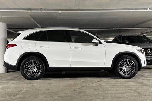 2026 Mercedes-Benz GLC 300 Base