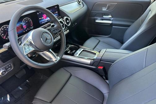Polar White 2026 Mercedes-Benz GLA 250 4MATIC