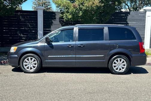 Maximum Steel Metallic Clearcoat 2013 Chrysler Town & Country Touring