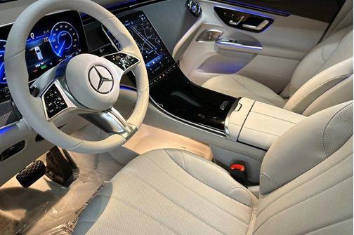 2026 Mercedes-Benz EQE 320+ 320+