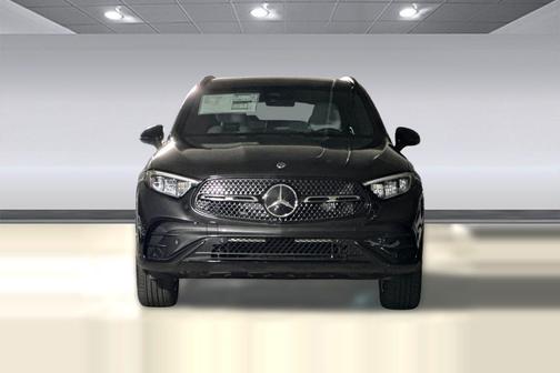 Graphite Grey Metallic 2026 Mercedes-Benz GLC 300 4MATIC