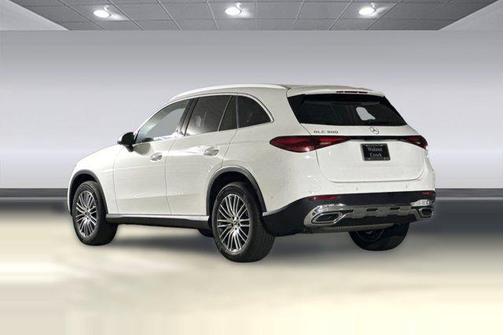 2026 Mercedes-Benz GLC 300 Base