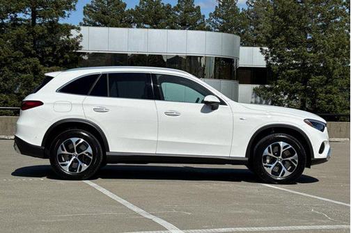 2025 Mercedes-Benz GLC 350e Base