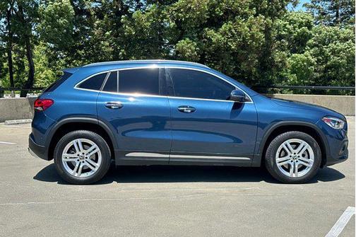 2021 Mercedes-Benz GLA 250 Base 4MATIC