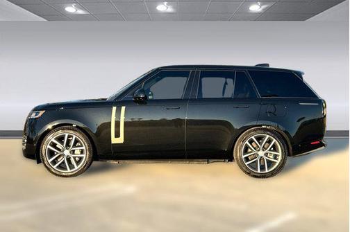 2025 Land Rover Range Rover P550e SE