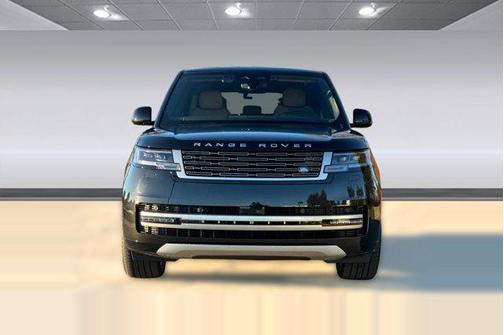 2025 Land Rover Range Rover P550e SE