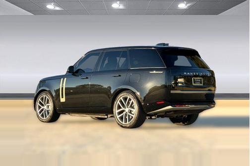 2025 Land Rover Range Rover P550e SE