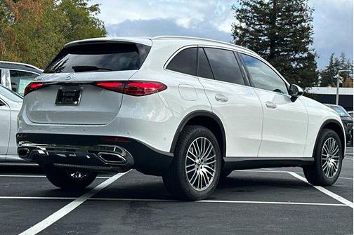 2026 Mercedes-Benz GLC 300 Base