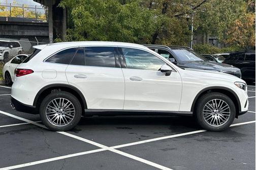 2026 Mercedes-Benz GLC 300 Base